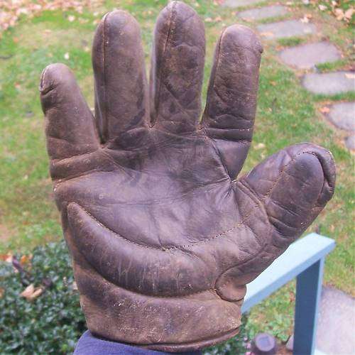 c. 1890's-00's Webless Crescent Lefty Front